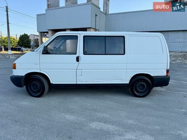 Білий Фольксваген Transporter, об'ємом двигуна 1.9 л та пробігом 400 тис. км за 2799 $, фото 1 на Automoto.ua