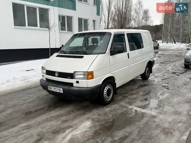 Белый Фольксваген Transporter, объемом двигателя 2.5 л и пробегом 262 тыс. км за 6600 $, фото 1 на Automoto.ua