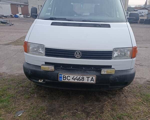 Белый Фольксваген Transporter, объемом двигателя 1.9 л и пробегом 340 тыс. км за 5600 $, фото 1 на Automoto.ua