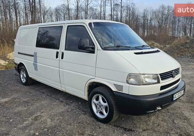 Белый Фольксваген Transporter, объемом двигателя 1.9 л и пробегом 313 тыс. км за 5300 $, фото 1 на Automoto.ua