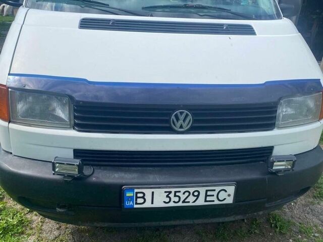 Білий Фольксваген Transporter, об'ємом двигуна 2.37 л та пробігом 390 тис. км за 5300 $, фото 1 на Automoto.ua