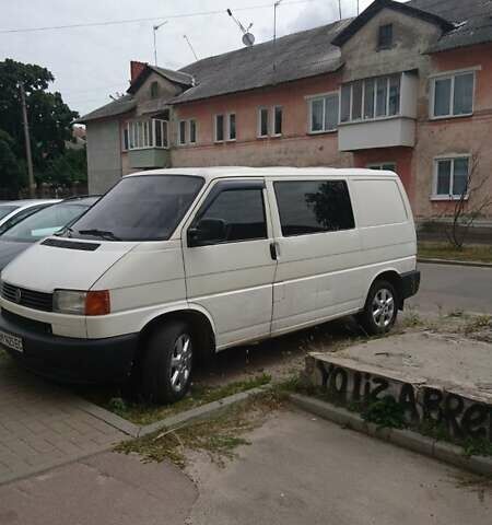 Білий Фольксваген Transporter, об'ємом двигуна 2.37 л та пробігом 430 тис. км за 4800 $, фото 1 на Automoto.ua