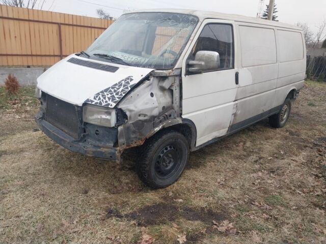 Білий Фольксваген Transporter, об'ємом двигуна 2 л та пробігом 379 тис. км за 1664 $, фото 1 на Automoto.ua