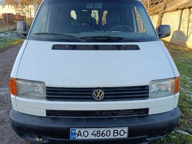Белый Фольксваген Transporter, объемом двигателя 1.9 л и пробегом 380 тыс. км за 3800 $, фото 1 на Automoto.ua