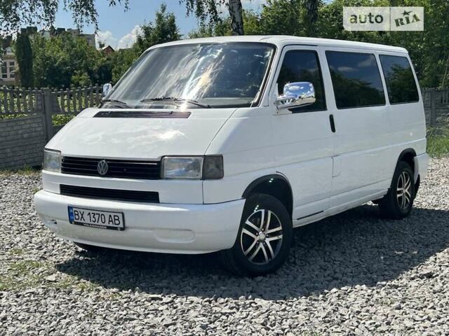 Белый Фольксваген Transporter, объемом двигателя 2.5 л и пробегом 304 тыс. км за 5700 $, фото 1 на Automoto.ua