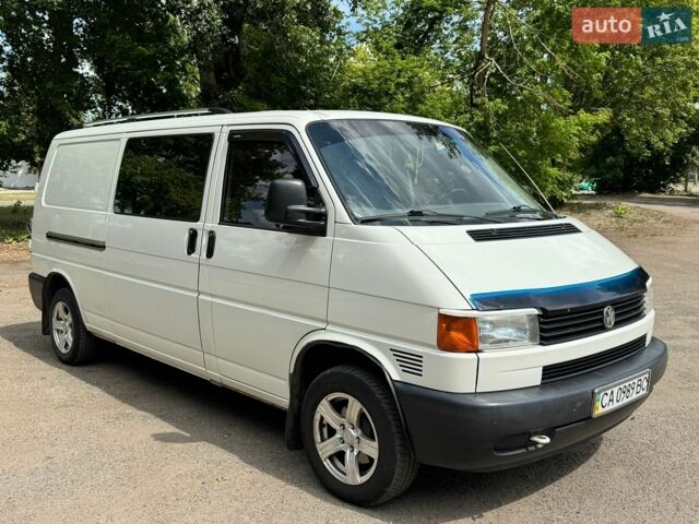 Білий Фольксваген Transporter, об'ємом двигуна 2.5 л та пробігом 260 тис. км за 12499 $, фото 1 на Automoto.ua