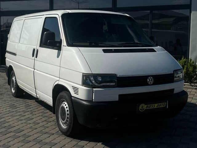 Белый Фольксваген Transporter, объемом двигателя 2.4 л и пробегом 300 тыс. км за 4300 $, фото 1 на Automoto.ua