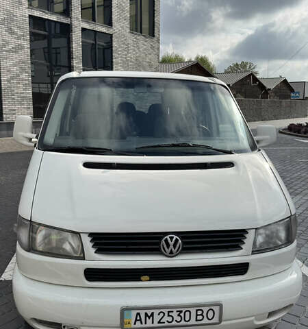 Білий Фольксваген Transporter, об'ємом двигуна 2.5 л та пробігом 300 тис. км за 7000 $, фото 1 на Automoto.ua