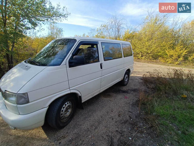 Белый Фольксваген Transporter, объемом двигателя 2.46 л и пробегом 490 тыс. км за 3900 $, фото 1 на Automoto.ua