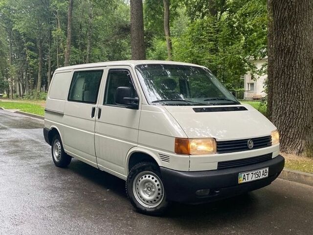 Білий Фольксваген Transporter, об'ємом двигуна 2.5 л та пробігом 287 тис. км за 4700 $, фото 1 на Automoto.ua