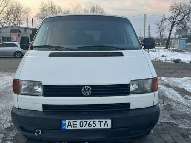 Белый Фольксваген Transporter, объемом двигателя 1.9 л и пробегом 446 тыс. км за 5500 $, фото 1 на Automoto.ua