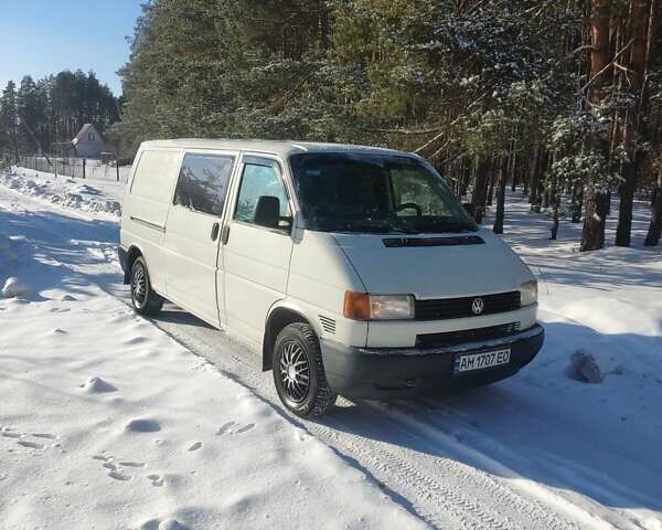 Білий Фольксваген Transporter, об'ємом двигуна 2.46 л та пробігом 600 тис. км за 5800 $, фото 1 на Automoto.ua