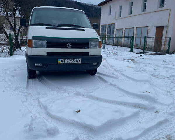 Белый Фольксваген Transporter, объемом двигателя 2.5 л и пробегом 511 тыс. км за 5500 $, фото 1 на Automoto.ua