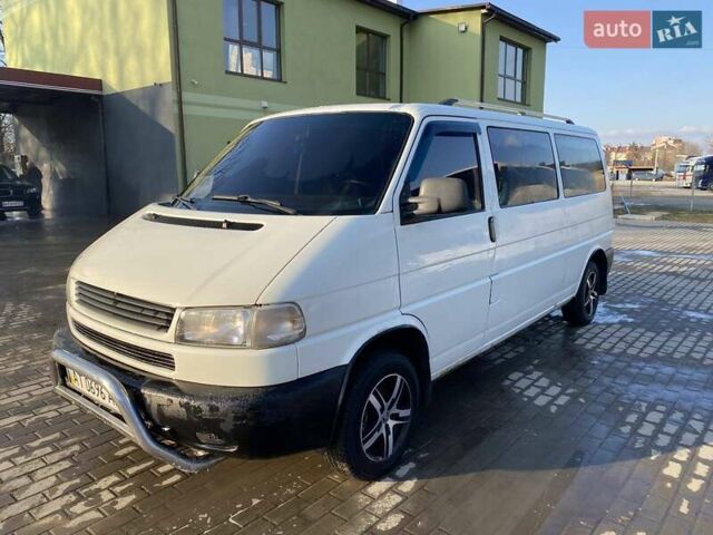 Белый Фольксваген Transporter, объемом двигателя 2.5 л и пробегом 320 тыс. км за 5900 $, фото 1 на Automoto.ua