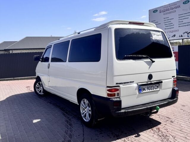 Білий Фольксваген Transporter, об'ємом двигуна 2.5 л та пробігом 460 тис. км за 7800 $, фото 1 на Automoto.ua