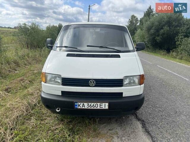 Белый Фольксваген Transporter, объемом двигателя 2.5 л и пробегом 649 тыс. км за 6350 $, фото 1 на Automoto.ua