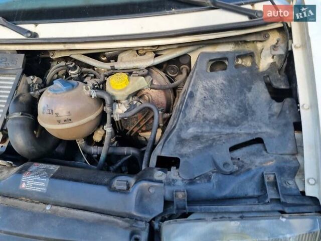 Білий Фольксваген Transporter, об'ємом двигуна 2.46 л та пробігом 552 тис. км за 7300 $, фото 1 на Automoto.ua