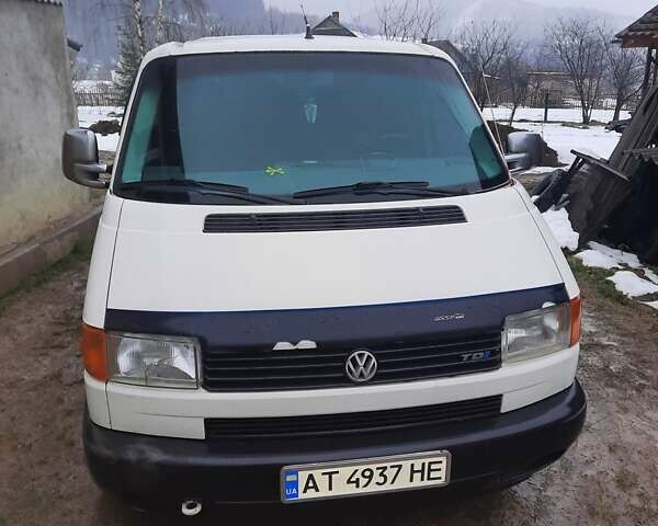 Белый Фольксваген Transporter, объемом двигателя 2.5 л и пробегом 495 тыс. км за 6300 $, фото 1 на Automoto.ua