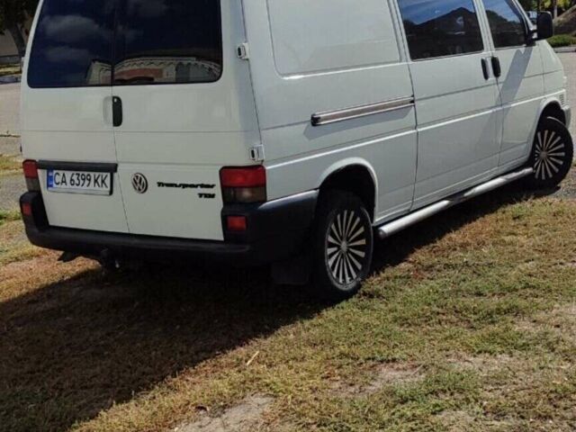 Білий Фольксваген Transporter, об'ємом двигуна 2.5 л та пробігом 475 тис. км за 8300 $, фото 1 на Automoto.ua