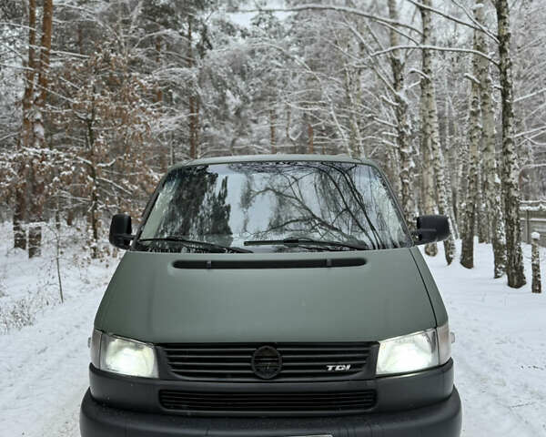 Білий Фольксваген Transporter, об'ємом двигуна 2.46 л та пробігом 530 тис. км за 7999 $, фото 1 на Automoto.ua