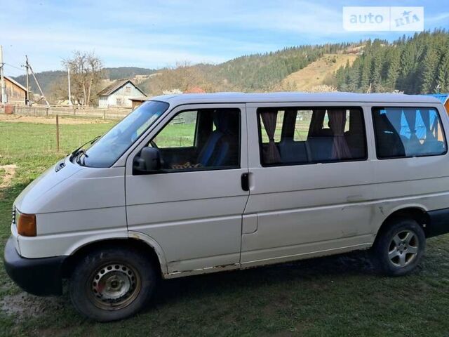 Білий Фольксваген Transporter, об'ємом двигуна 2.5 л та пробігом 472 тис. км за 4950 $, фото 1 на Automoto.ua