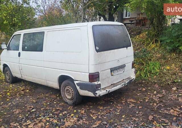 Белый Фольксваген Transporter, объемом двигателя 2.5 л и пробегом 320 тыс. км за 3600 $, фото 1 на Automoto.ua