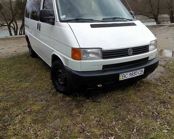 Белый Фольксваген Transporter, объемом двигателя 1.9 л и пробегом 371 тыс. км за 5500 $, фото 1 на Automoto.ua