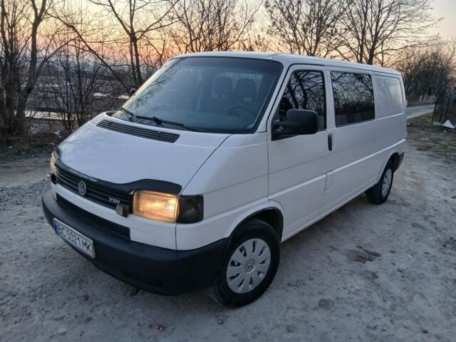 Белый Фольксваген Transporter, объемом двигателя 2.5 л и пробегом 341 тыс. км за 6900 $, фото 1 на Automoto.ua