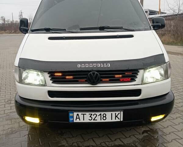 Белый Фольксваген Transporter, объемом двигателя 2.5 л и пробегом 330 тыс. км за 7200 $, фото 1 на Automoto.ua