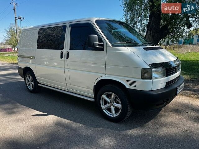 Белый Фольксваген Transporter, объемом двигателя 1.9 л и пробегом 325 тыс. км за 7200 $, фото 1 на Automoto.ua