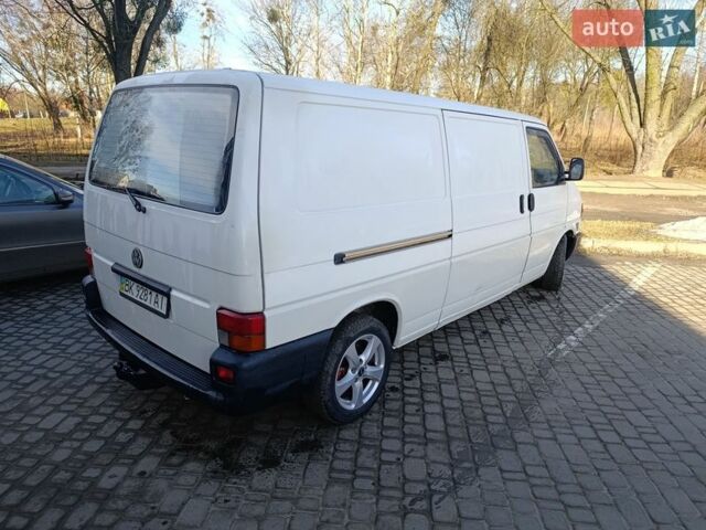 Белый Фольксваген Transporter, объемом двигателя 0 л и пробегом 312 тыс. км за 3850 $, фото 1 на Automoto.ua