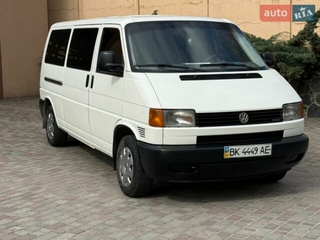Белый Фольксваген Transporter, объемом двигателя 2.46 л и пробегом 400 тыс. км за 6950 $, фото 1 на Automoto.ua