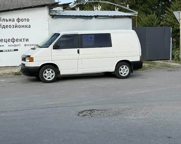 Білий Фольксваген Transporter, об'ємом двигуна 2.47 л та пробігом 250 тис. км за 5400 $, фото 1 на Automoto.ua
