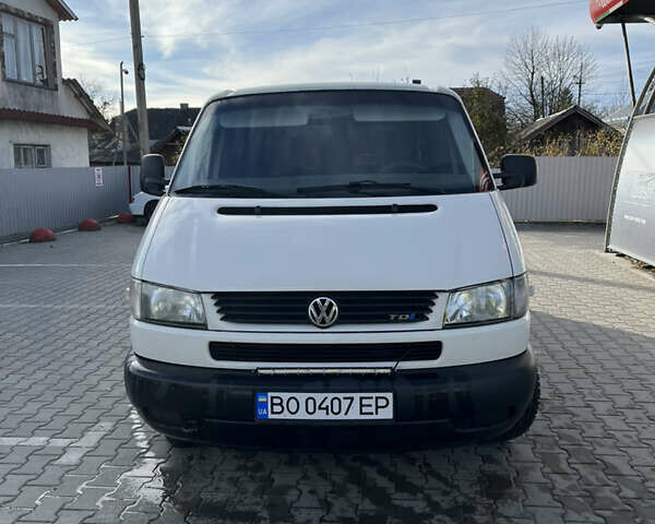 Белый Фольксваген Transporter, объемом двигателя 2.46 л и пробегом 453 тыс. км за 7200 $, фото 1 на Automoto.ua