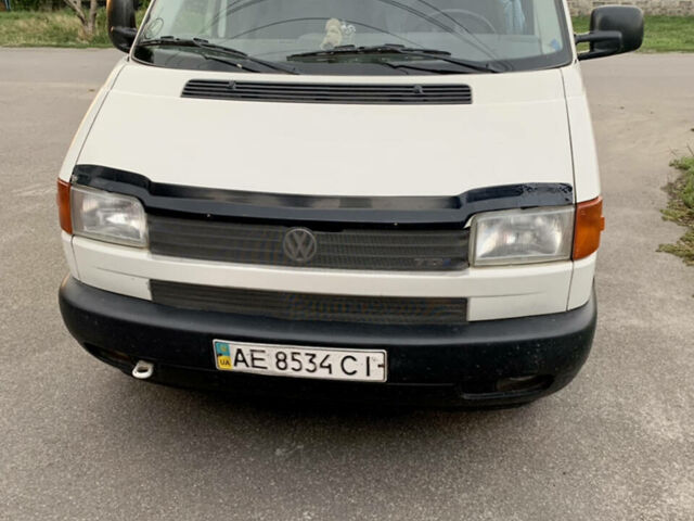 Білий Фольксваген Transporter, об'ємом двигуна 2.5 л та пробігом 288 тис. км за 6500 $, фото 1 на Automoto.ua