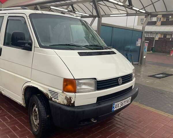 Белый Фольксваген Transporter, объемом двигателя 2.5 л и пробегом 510 тыс. км за 5000 $, фото 1 на Automoto.ua