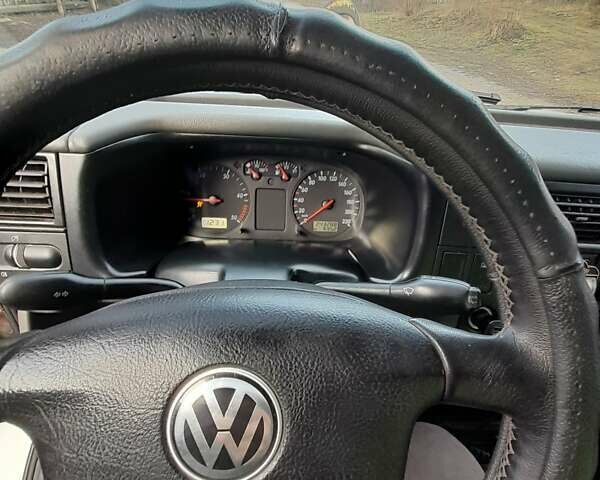 Белый Фольксваген Transporter, объемом двигателя 2.46 л и пробегом 245 тыс. км за 7500 $, фото 1 на Automoto.ua