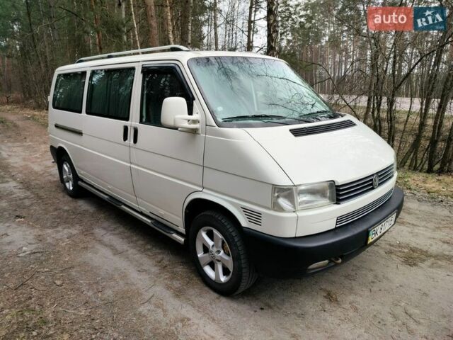 Белый Фольксваген Transporter, объемом двигателя 2.5 л и пробегом 300 тыс. км за 7400 $, фото 1 на Automoto.ua