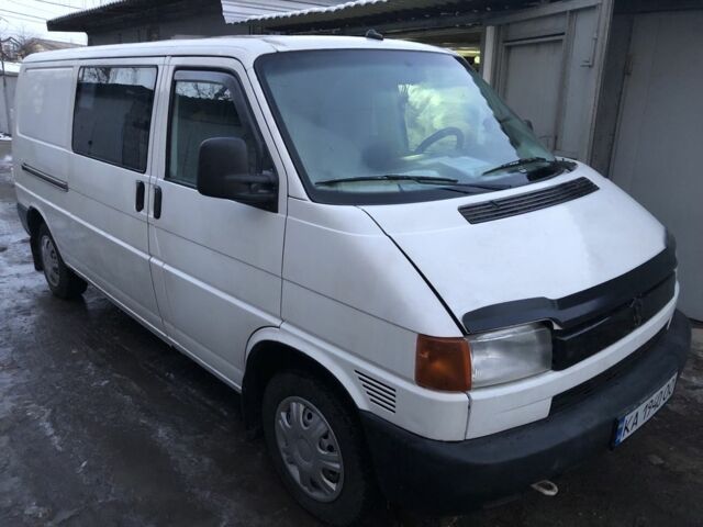 Білий Фольксваген Transporter, об'ємом двигуна 2.5 л та пробігом 421 тис. км за 5864 $, фото 1 на Automoto.ua