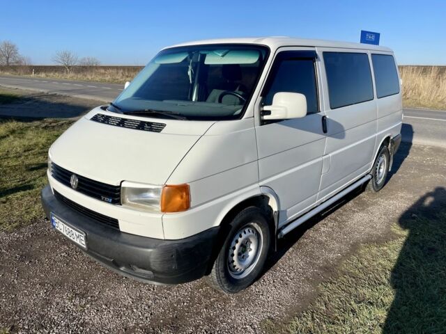 Белый Фольксваген Transporter, объемом двигателя 2.5 л и пробегом 497 тыс. км за 5250 $, фото 1 на Automoto.ua