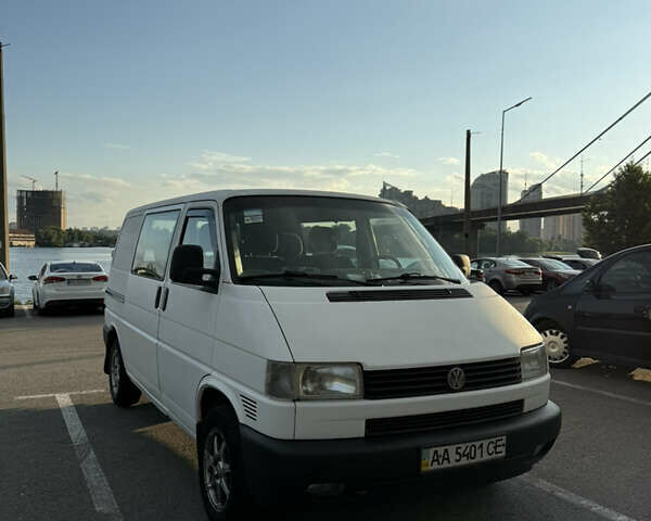Білий Фольксваген Transporter, об'ємом двигуна 2.5 л та пробігом 486 тис. км за 9500 $, фото 1 на Automoto.ua