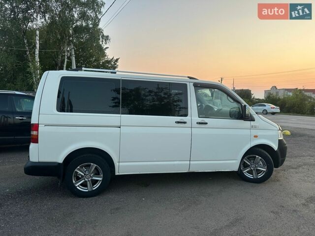 Білий Фольксваген Transporter, об'ємом двигуна 1.9 л та пробігом 300 тис. км за 5555 $, фото 1 на Automoto.ua