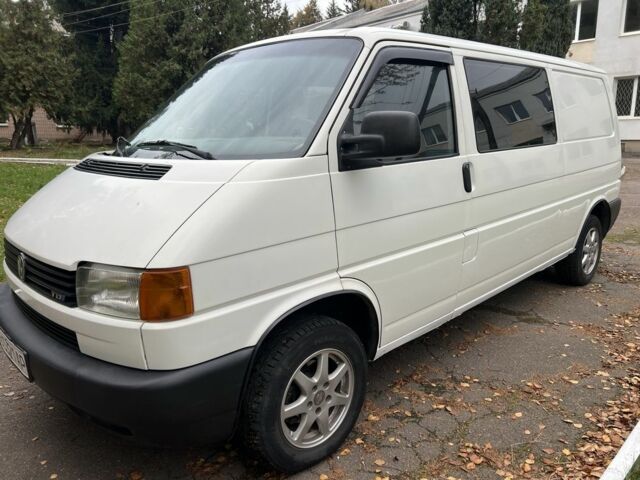 Білий Фольксваген Transporter, об'ємом двигуна 2.5 л та пробігом 325 тис. км за 5894 $, фото 1 на Automoto.ua