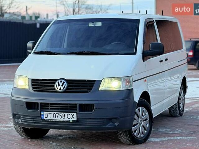 Белый Фольксваген Transporter, объемом двигателя 1.9 л и пробегом 270 тыс. км за 6999 $, фото 1 на Automoto.ua