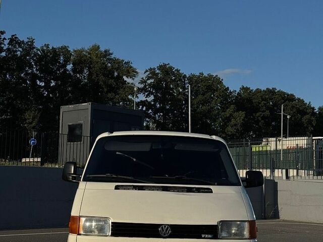 Білий Фольксваген Transporter, об'ємом двигуна 2.46 л та пробігом 370 тис. км за 6500 $, фото 1 на Automoto.ua