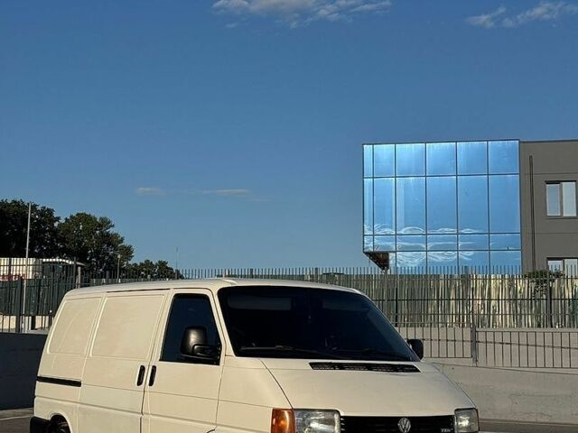 Білий Фольксваген Transporter, об'ємом двигуна 2.46 л та пробігом 360 тис. км за 6600 $, фото 1 на Automoto.ua
