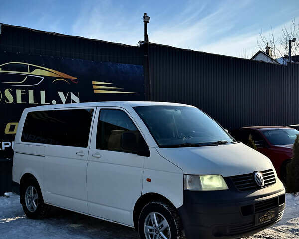 Білий Фольксваген Transporter, об'ємом двигуна 1.9 л та пробігом 300 тис. км за 6500 $, фото 1 на Automoto.ua