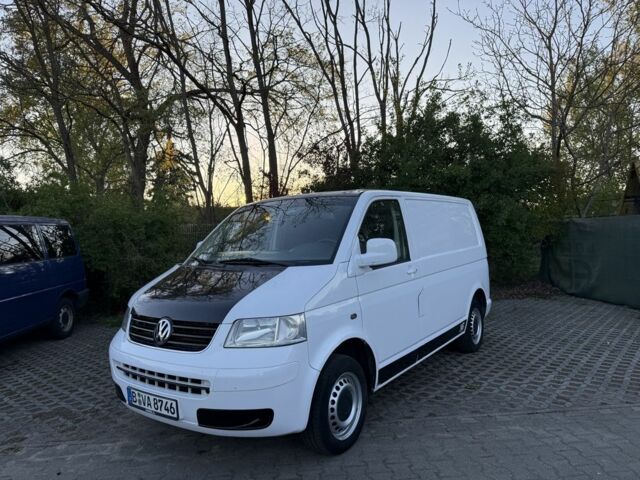 Белый Фольксваген Transporter, объемом двигателя 1.9 л и пробегом 335 тыс. км за 4124 $, фото 1 на Automoto.ua