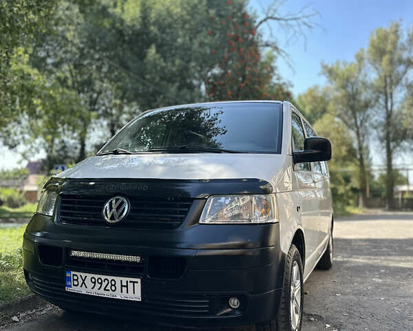 Белый Фольксваген Transporter, объемом двигателя 2.46 л и пробегом 365 тыс. км за 8200 $, фото 1 на Automoto.ua