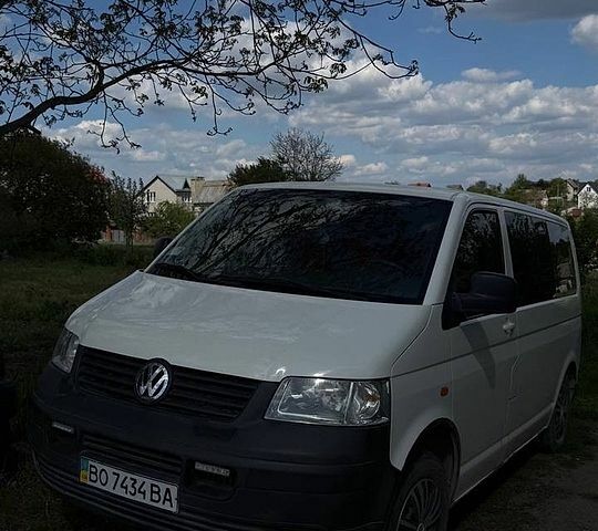 Белый Фольксваген Transporter, объемом двигателя 1.9 л и пробегом 334 тыс. км за 6500 $, фото 1 на Automoto.ua